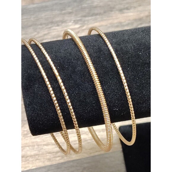 Set of 5 R.J. Graziano Gold Tone  Stacking Bangle Bracelets 8.5" Boho 80s - Picture 4 of 5